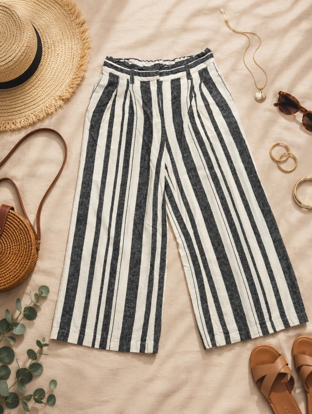 Who What Wear Black & White Vertical Stripe Wide-Leg Pants
